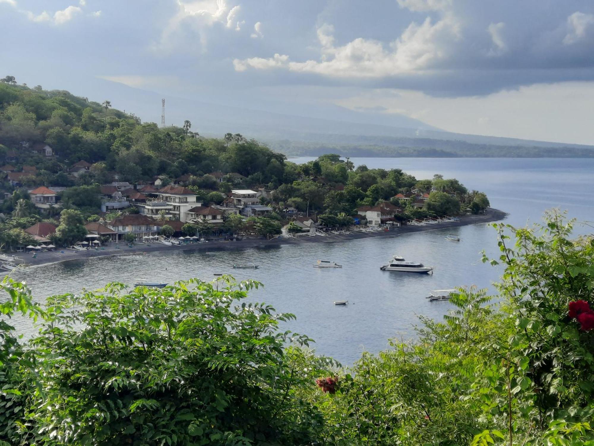 Kirana Homestay Amed Kültér fotó